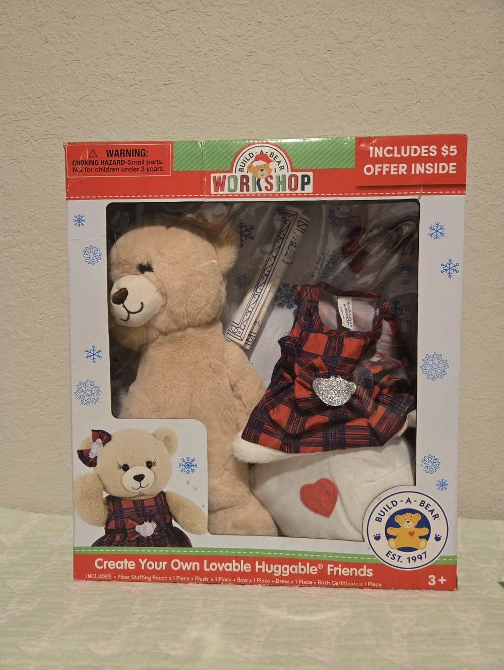 NIB Build-A-Bear Create Your Own Lovable Huggable Friends.